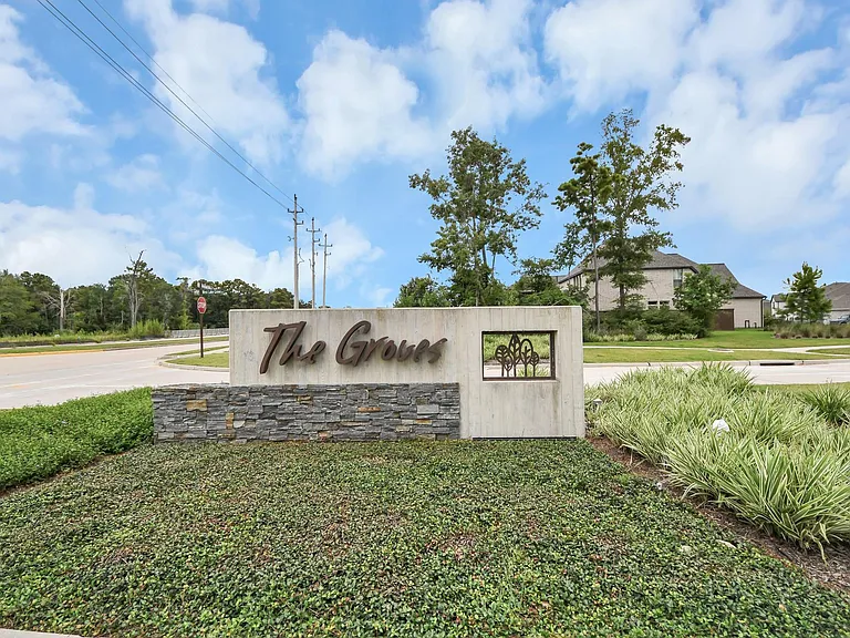11210 Burgus Farm Rd — Photo 36