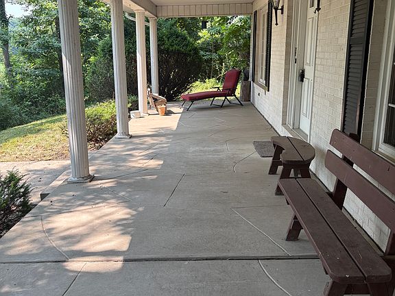 3rd image of 2707 Schneiders Crossing Rd NW