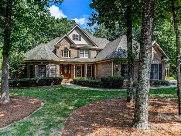 723 Donegal Ct, Matthews, NC 28104