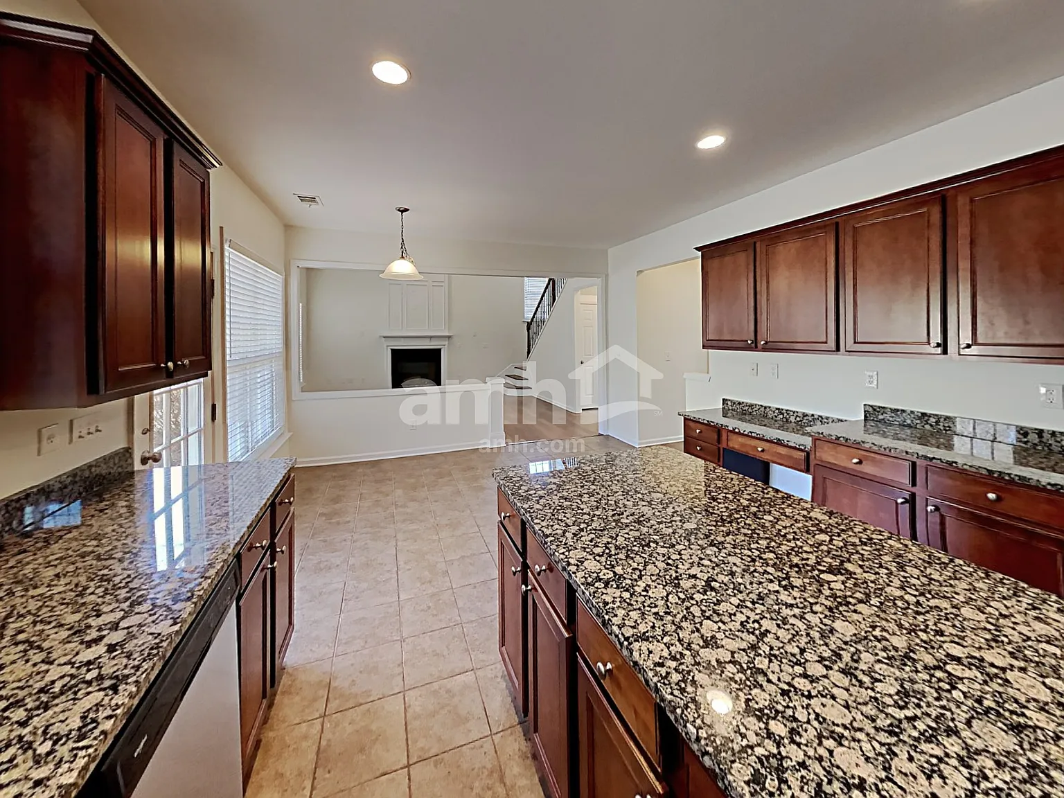 4 bed, 2.5 bath, 2183 sqft, $3,060 — Photo 3