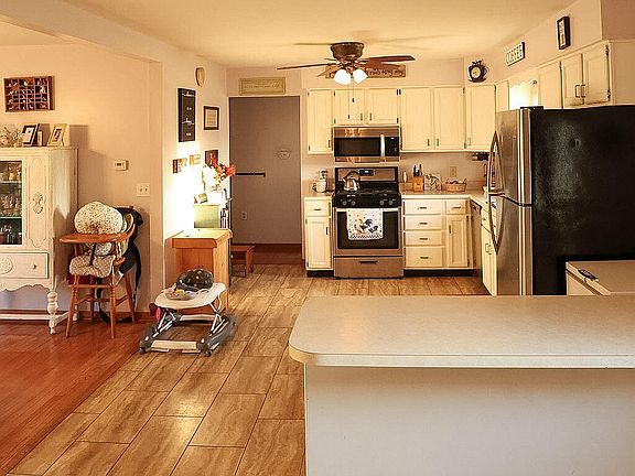 5th image of 17584 Mississippi St