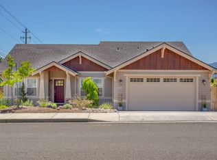 3432 Calle Vista Dr, Medford, OR