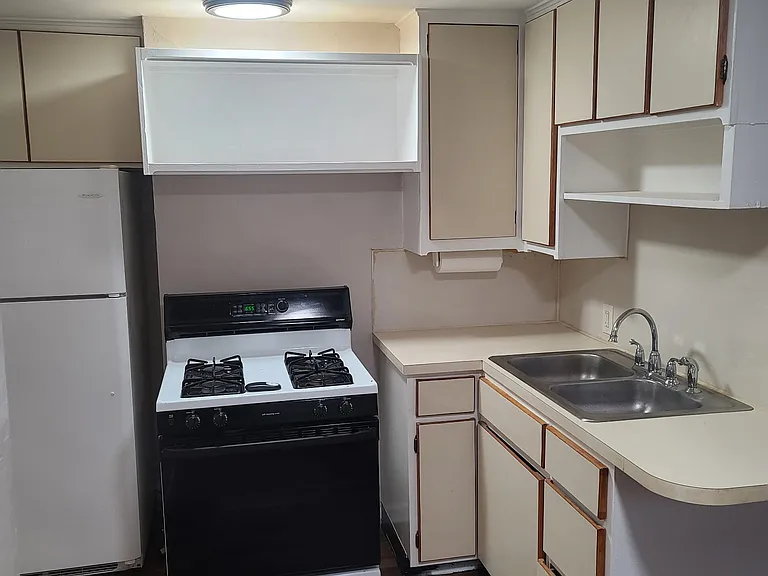 2305 Patterson Rd #1 — Photo 8