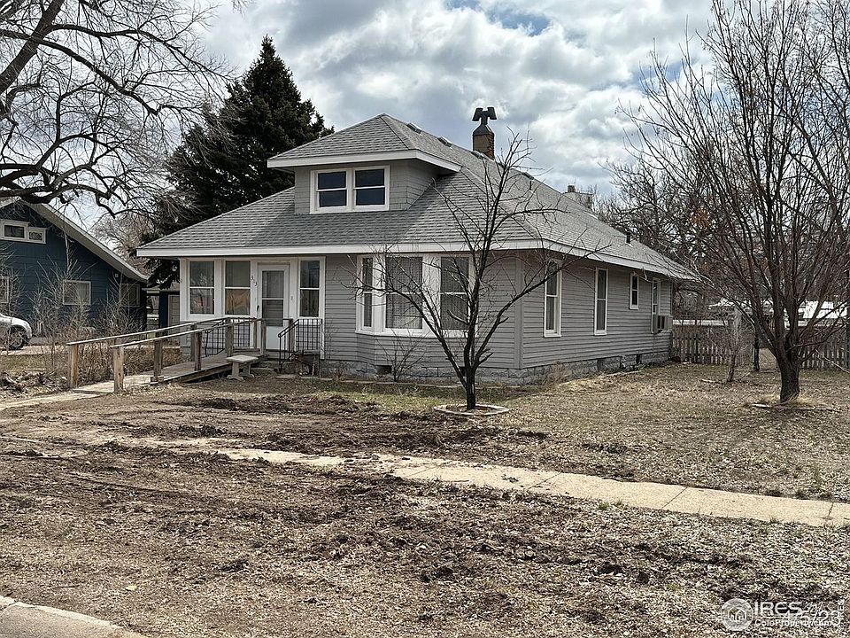 1st image of 313 E 4th St