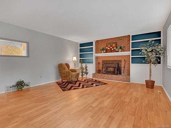 5th image of 1309 W Lorraine Ave