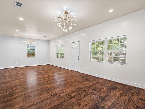 4th image of 4401 Hain St
