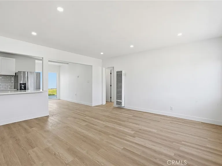 1700 Voorhees Ave — Photo 6