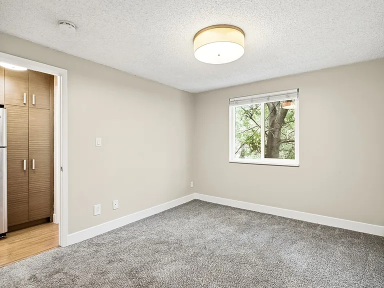 1202 Logan — Photo 18