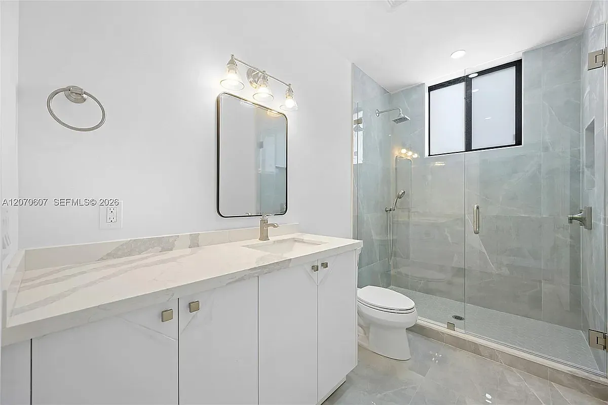 2 bed, $2,300 — Photo 2