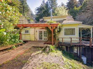 21360 Santa Clara Ave, Monte Rio, CA 95462