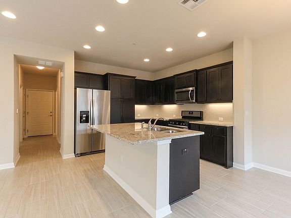4th image of 13800 Lyndhurst St Unit 231