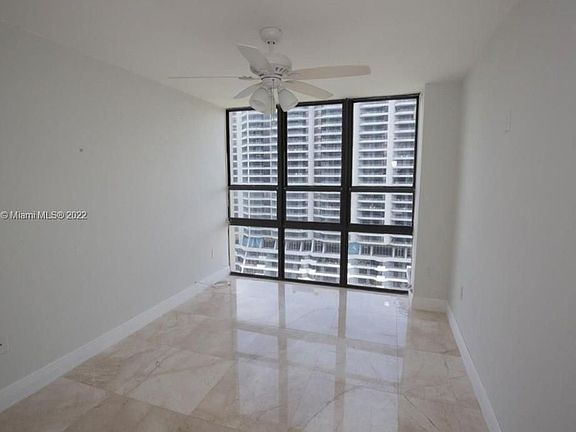 4th image of 600 NE 36th St APT 1811