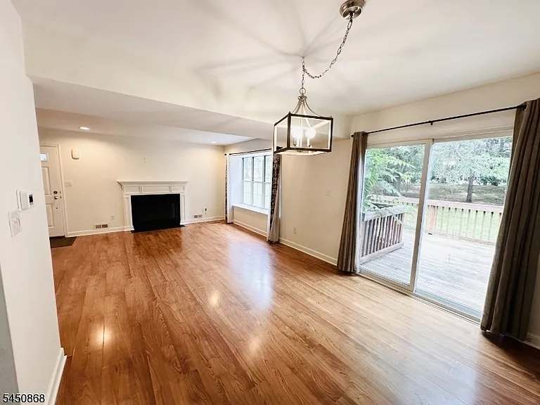 111 Almond Dr #111 — Photo 6