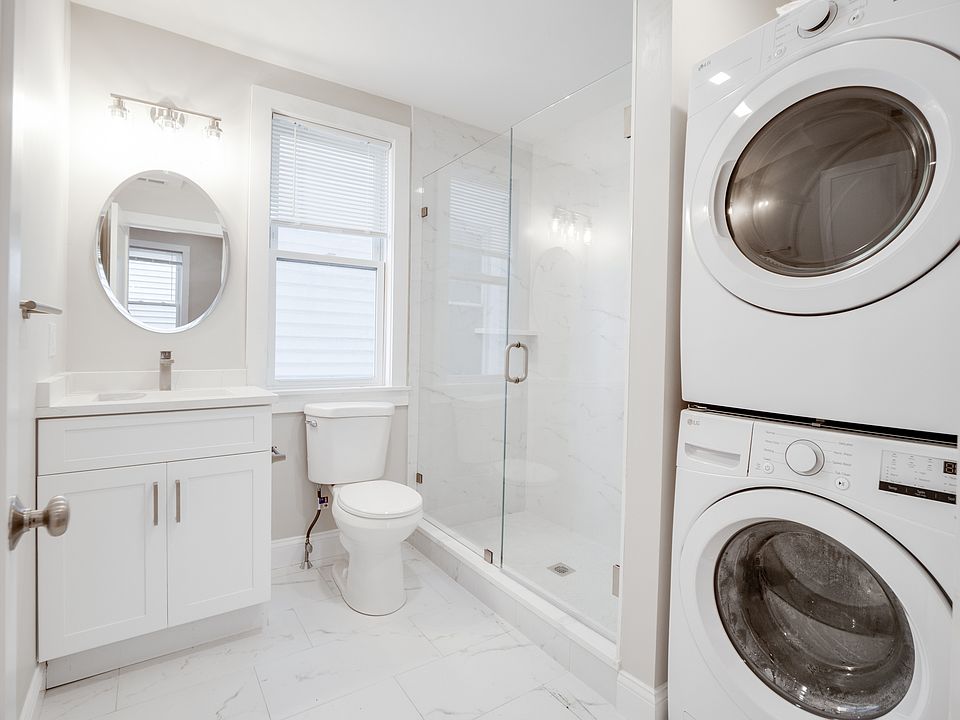 1st image of 232 Saratoga St #4