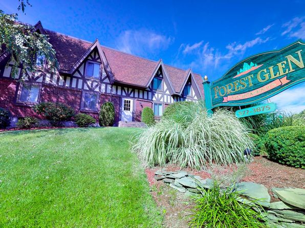 2bd 1ba 767sqft — Forest Glen Apartments