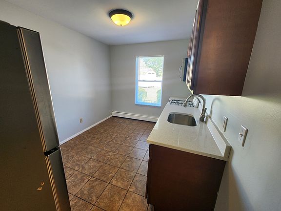 2nd image of 897 Deer Park Ave