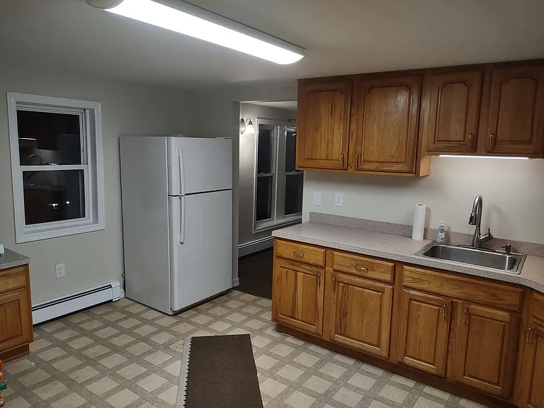 164 Auburn St — Photo 7
