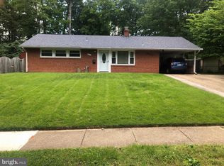 5417 Inverchapel Rd, Springfield, VA 22151
