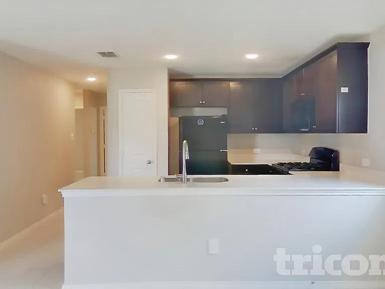 3103 Helix Bay Dr — Photo 5