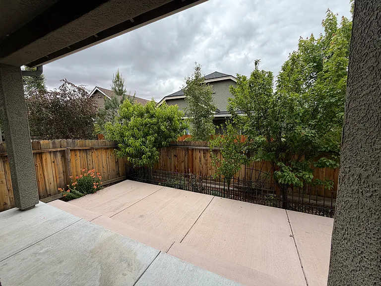 985 Marble Hills Cir — Photo 23