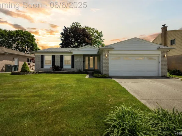 15164 Willowbrook Ln, Plymouth, MI 48170