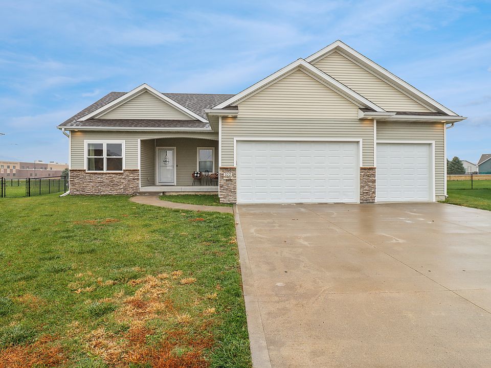 1st image of 100 Summit Cir NW
