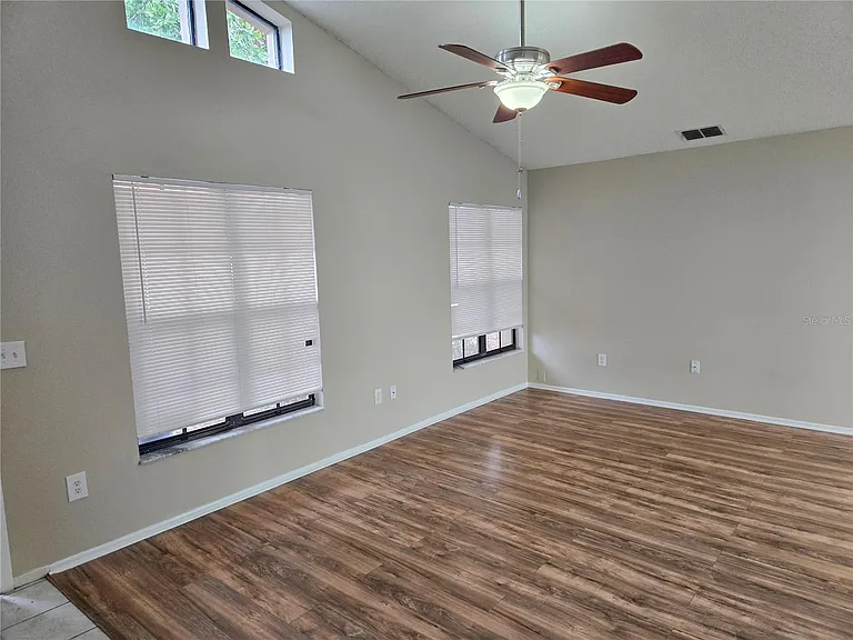 7651 Vienna Ln — Photo 14