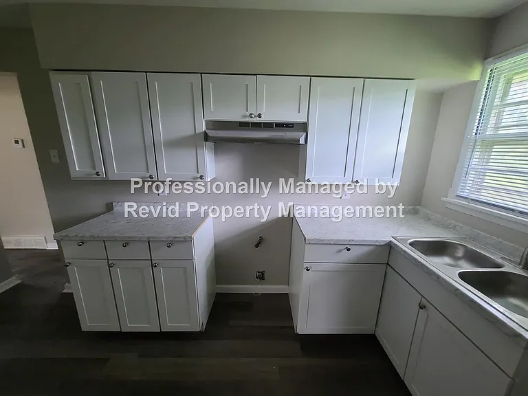 196 Ivan Rd — Photo 19