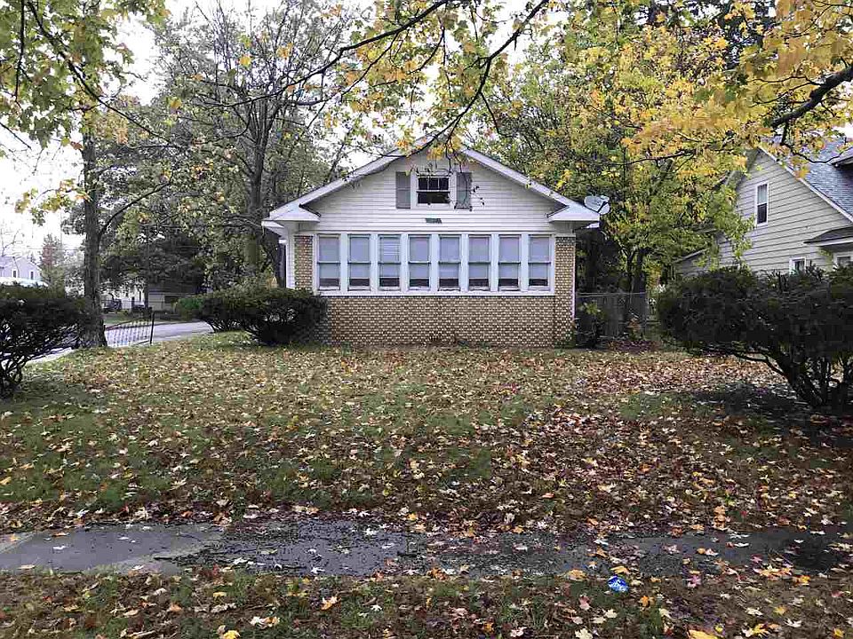 1st image of 1301 Campeau St