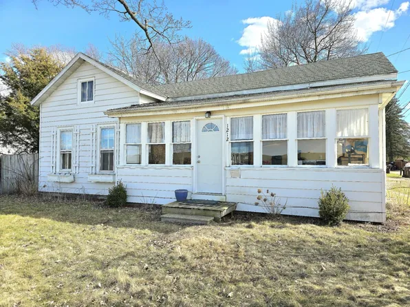 1212 Maple St, Big Rapids, MI 49307