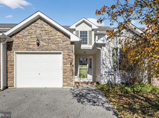 208 Hoyer Ct, Wilmington, DE 19803