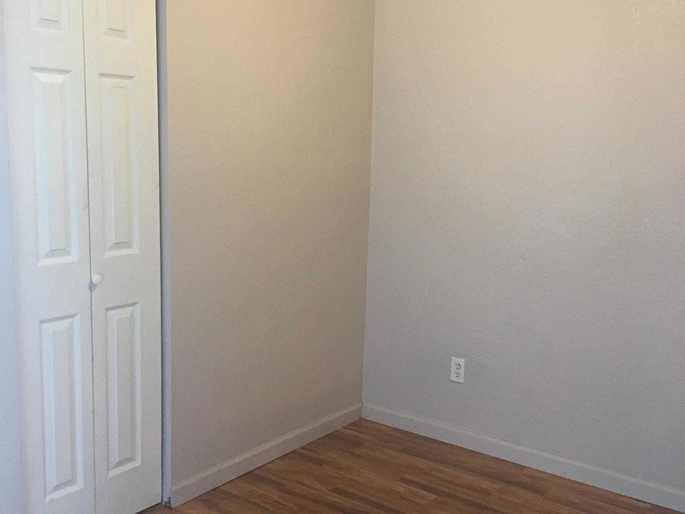 1st image of 101 SW 119th St APT 102