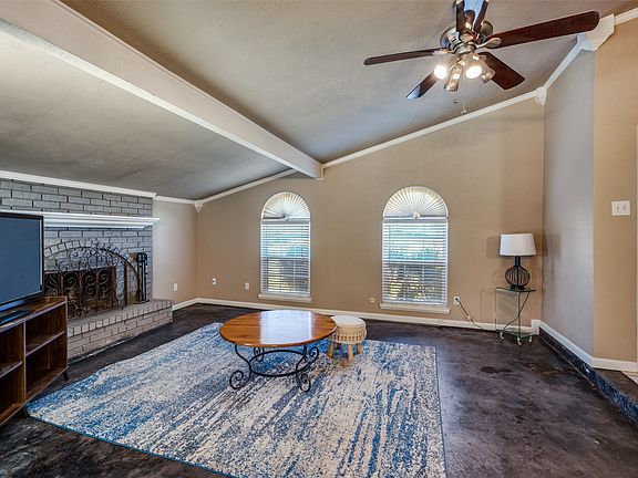 5th image of 3108 Spring Valley Dr