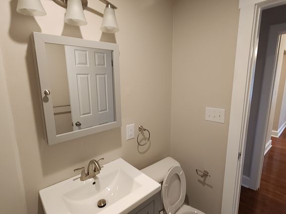 4th image of 118 Niven St #118