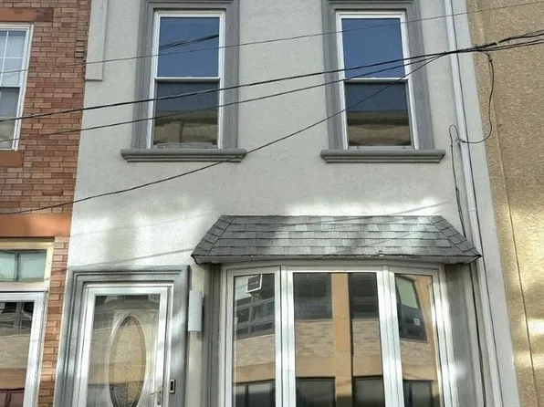 2416 S Bouvier St, Philadelphia, PA 19145