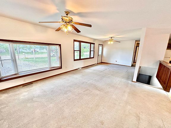 4th image of 1421 Arvidson Dr
