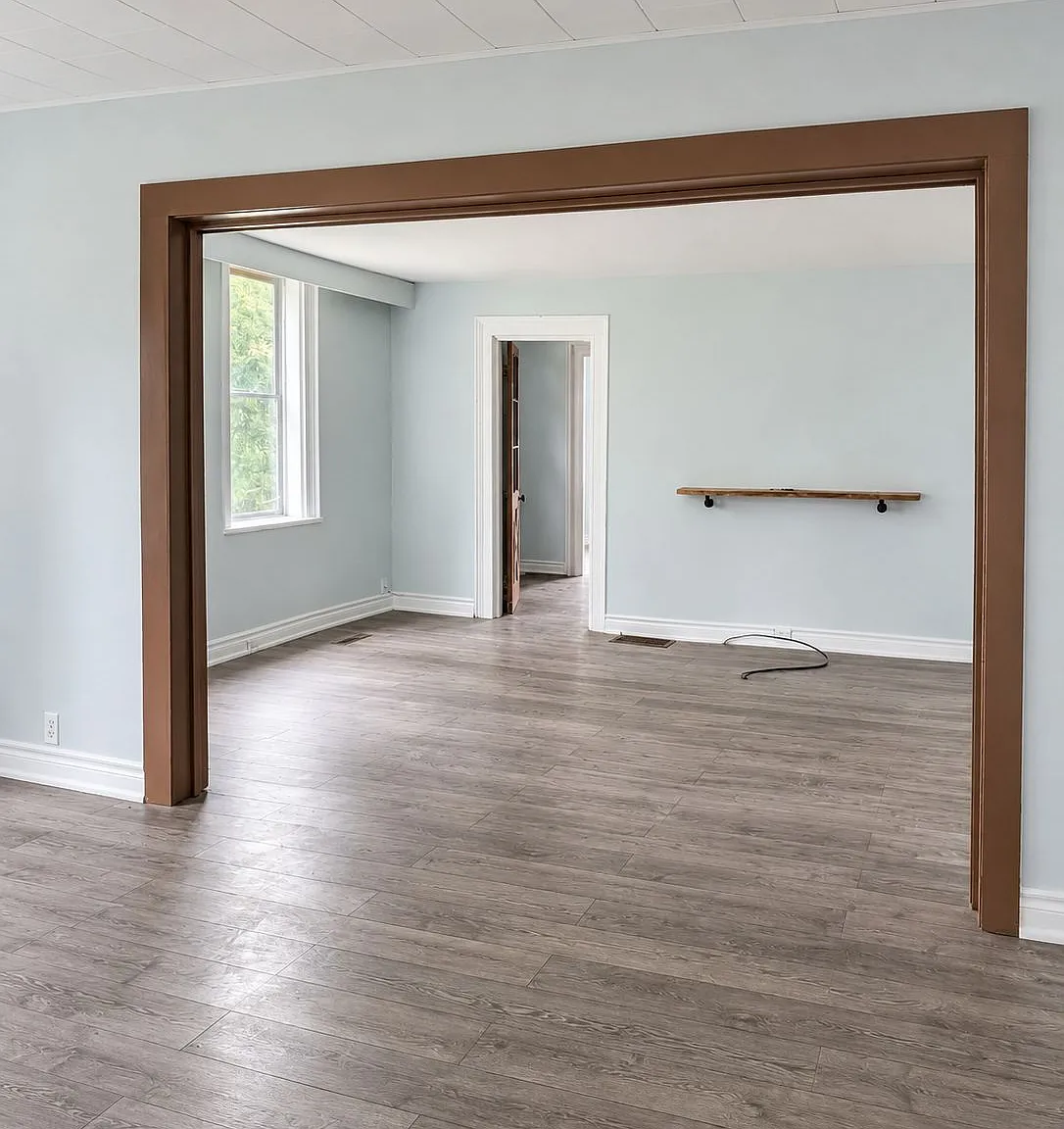 4 bed, $2,400 — Photo 3