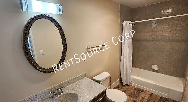 708 Santa Barbara Dr #F — Photo 15