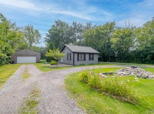 5059 W Coldwater Rd, Flint, MI 48504