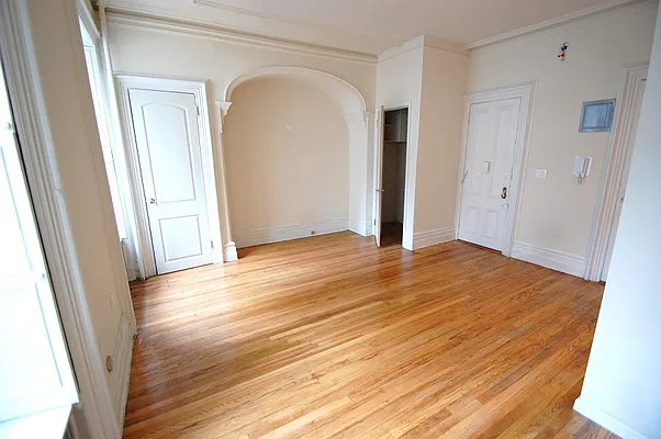 Rented by Bold New York | media 10