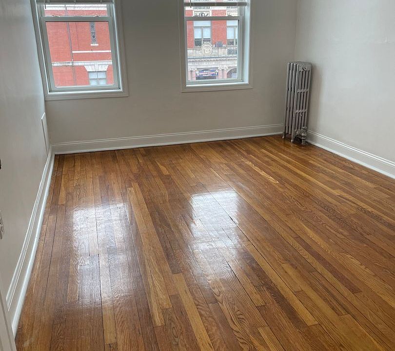 1st image of 10 Yeamans St #21