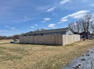 4725 30th Ave SE, Minot, ND 58701