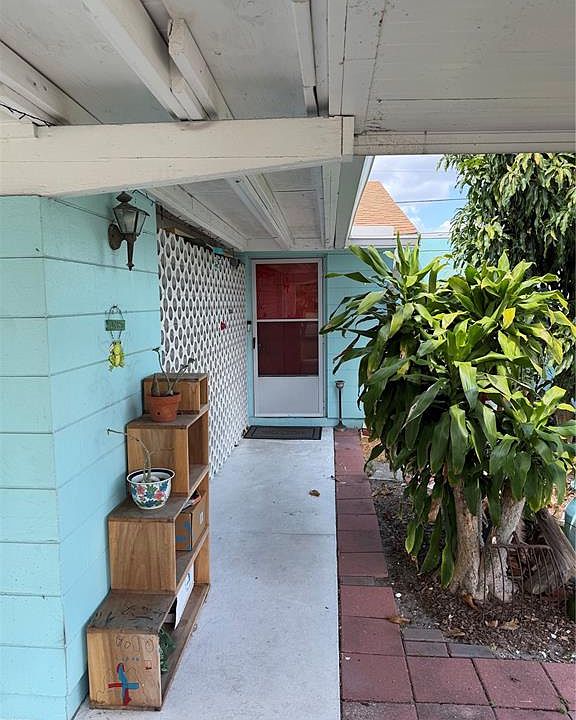 1st image of 3202 21ST AVENUE W
