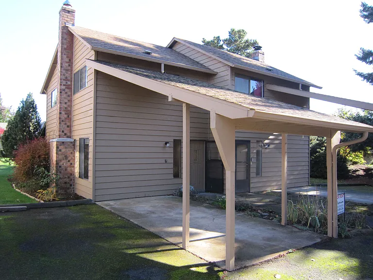 1359 Madras St SE — Photo 1