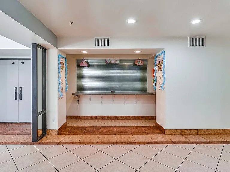 Casa Grande Senior Apartment Homes — Photo 32