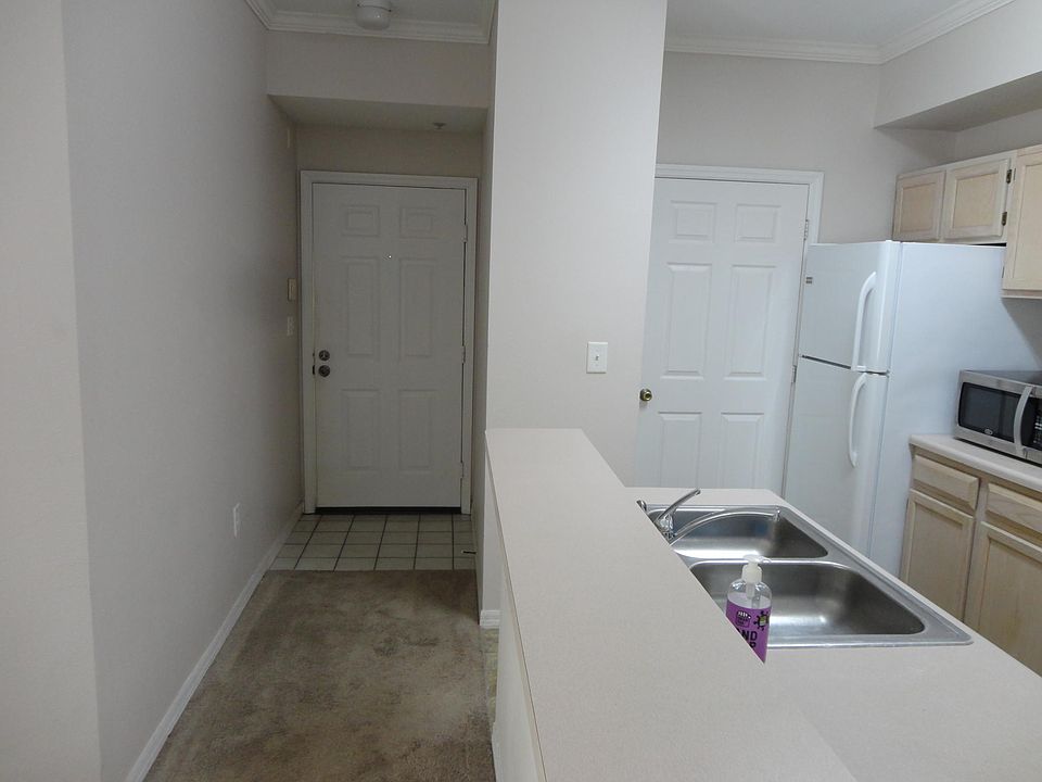 1st image of 5610 Pinnacle Heights Cir APT 104