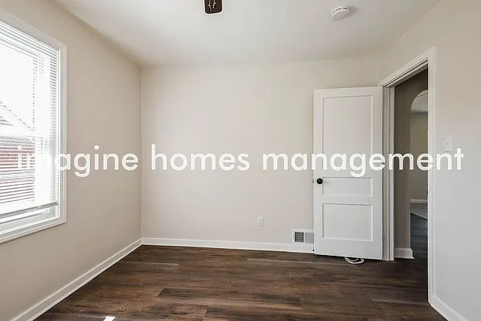 3017 Belleville St — Photo 9