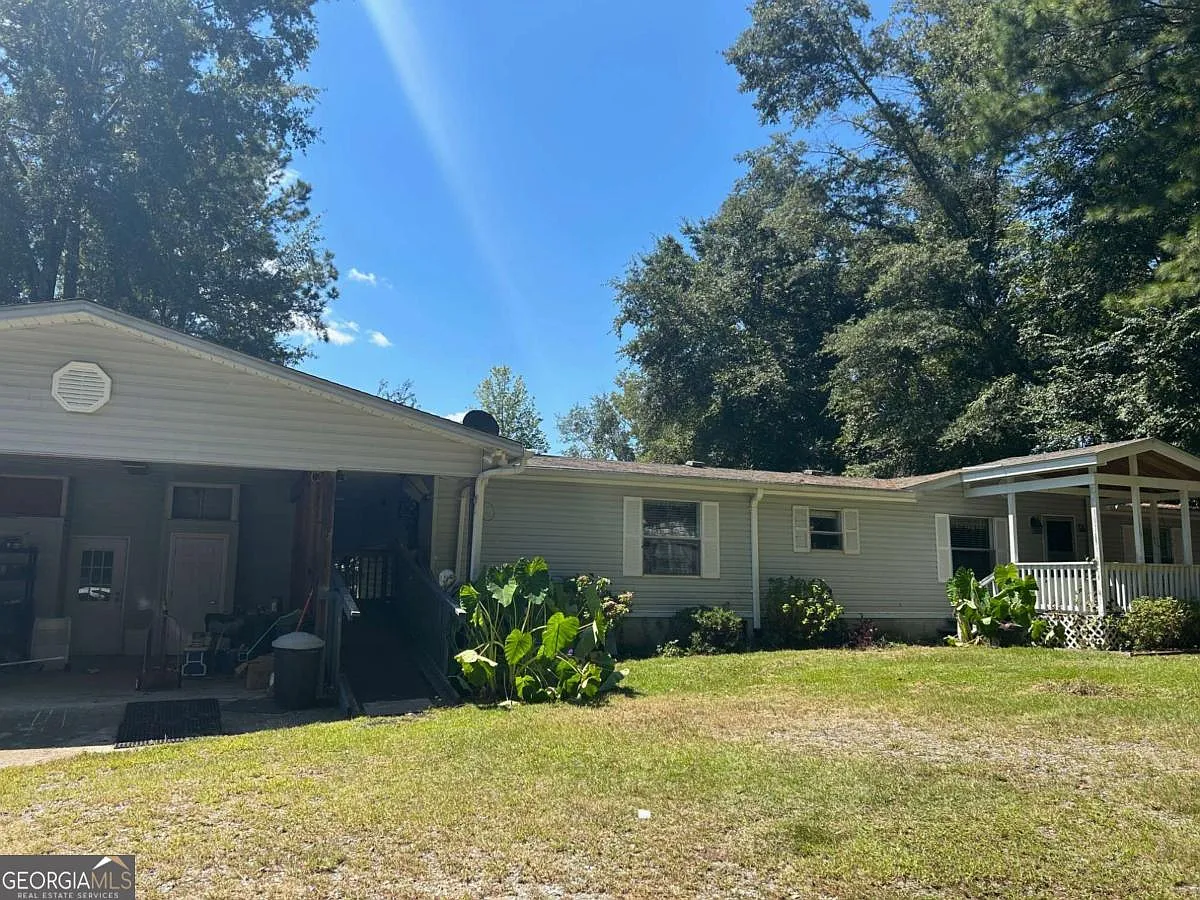 122 Merry Ct NW photo 1