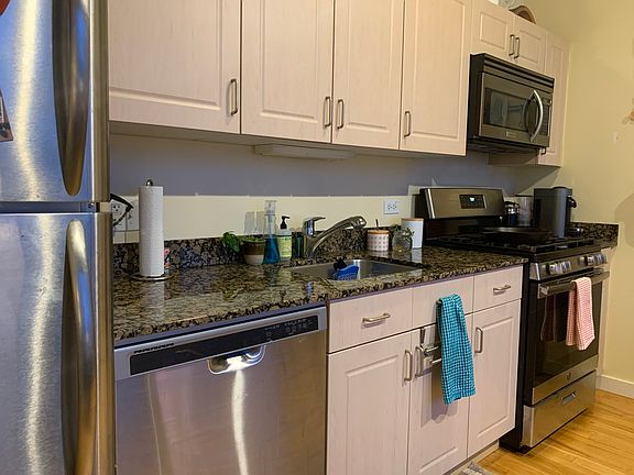 5th image of 1720 S Michigan Ave APT 2009