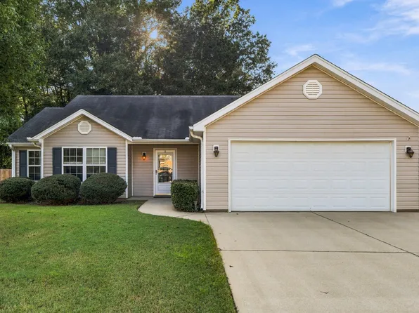 106 Landing Ln, Simpsonville, SC 29681